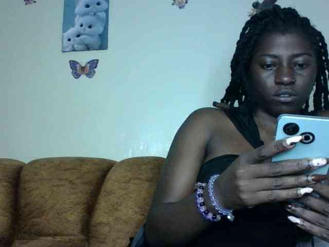 Slutybitch1 webcam