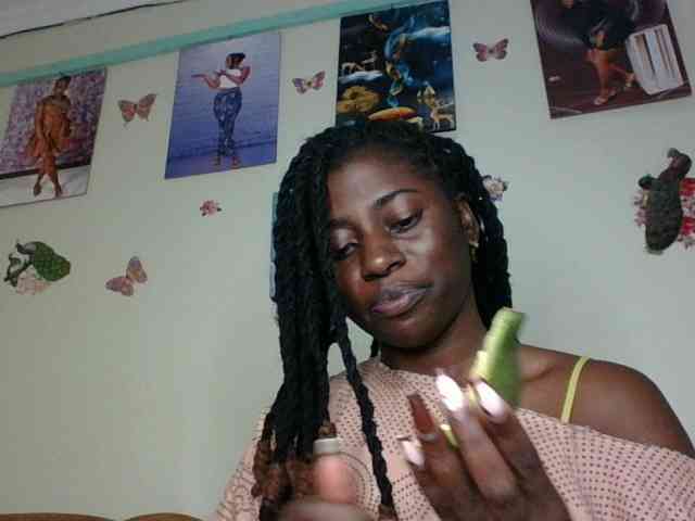 Slutybitch1 webcam
