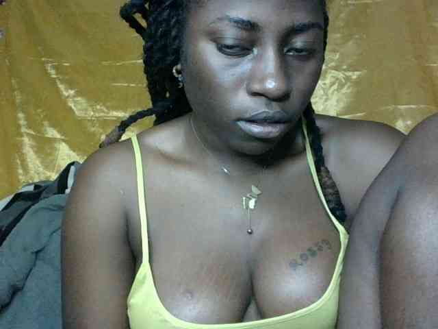Slutybitch1 webcam