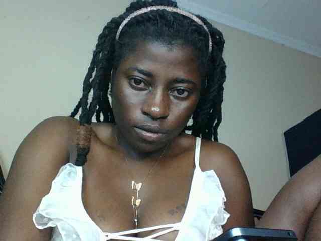 Slutybitch1 webcam