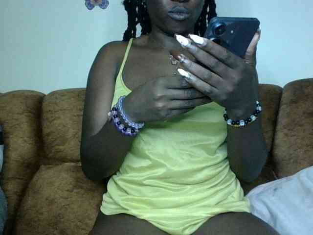 Slutybitch1 webcam