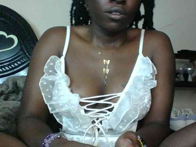 Slutybitch1 webcam