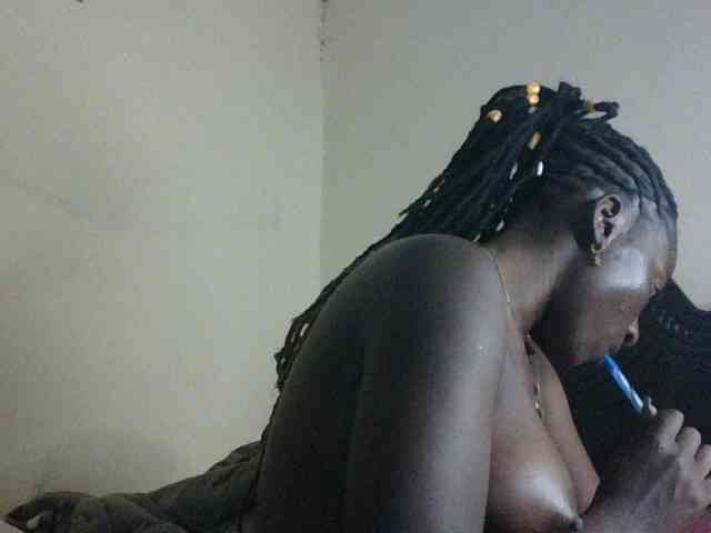 Slutybitch1 webcam