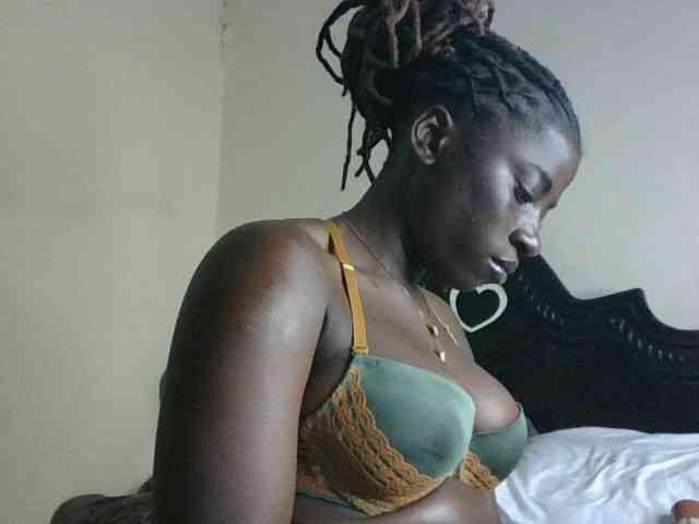 Slutybitch1 webcam