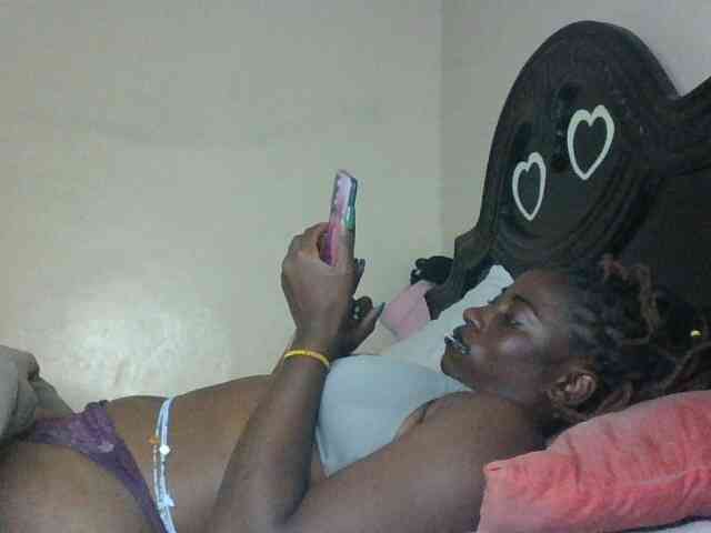 Slutybitch1 webcam