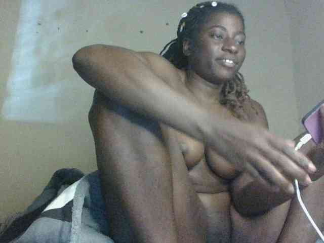 Slutybitch1 Live Webcam on BongaCams