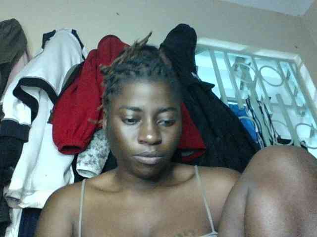 Slutybitch1 webcam