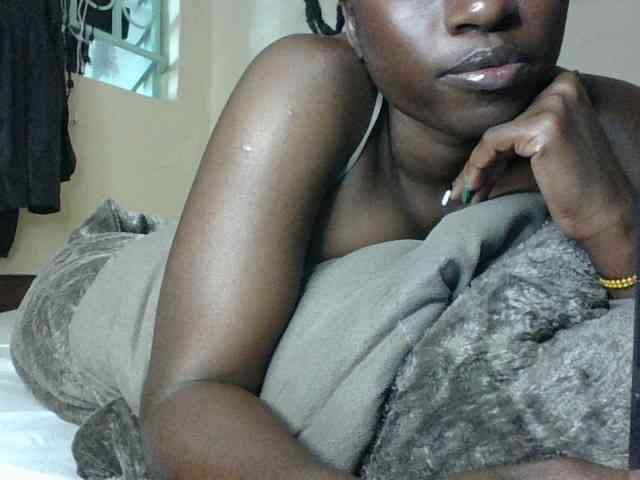 Slutybitch1 webcam