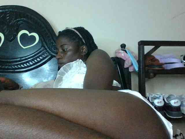 Slutybitch1 webcam