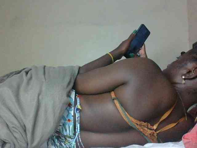 Slutybitch1 webcam