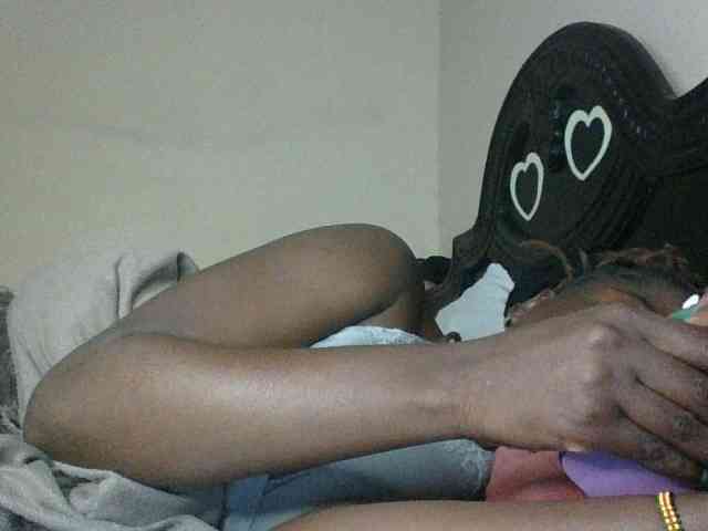 Slutybitch1 webcam