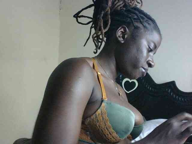 Slutybitch1 webcam