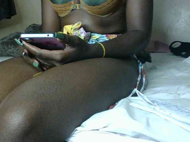 Slutybitch1 webcam