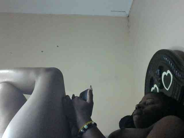 Slutybitch1 webcam