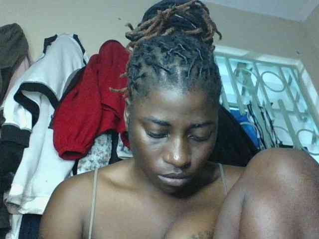 Slutybitch1 webcam