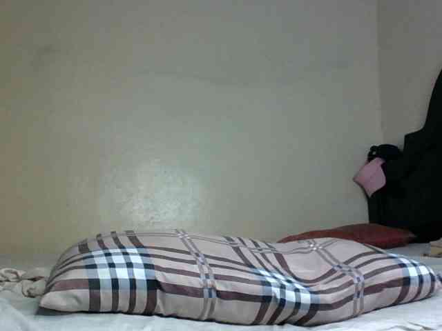 Slutybitch1 webcam