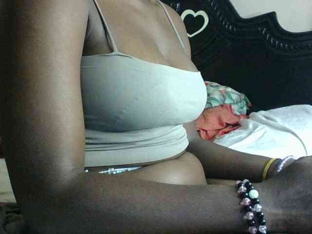 Slutybitch1 webcam
