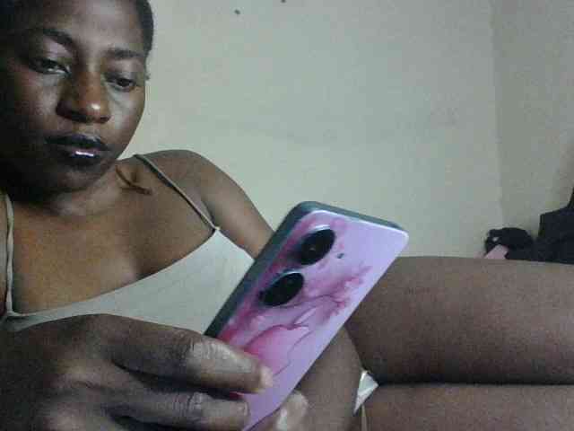 Slutybitch1 Live Webcam on BongaCams