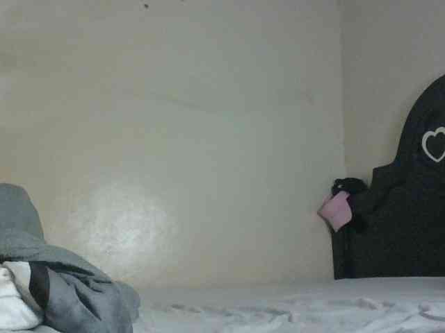 Slutybitch1 webcam