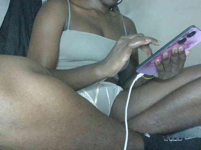 Slutybitch1 webcam