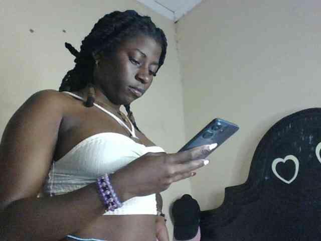 Slutybitch1 webcam