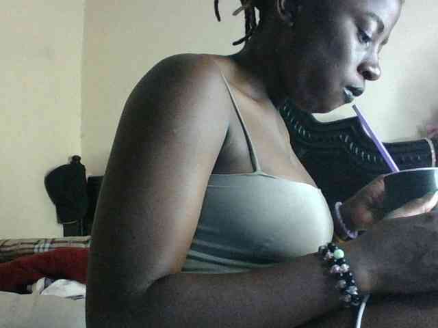 Slutybitch1 webcam