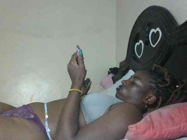 Slutybitch1 webcam