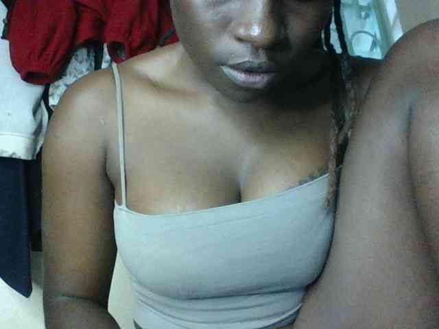 Slutybitch1 webcam