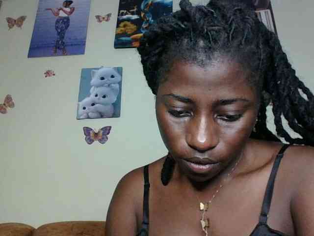 Slutybitch1 webcam