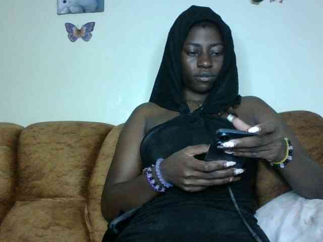 Slutybitch1 webcam