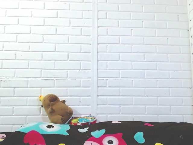 crystalstonee1 live cam on BongaCams