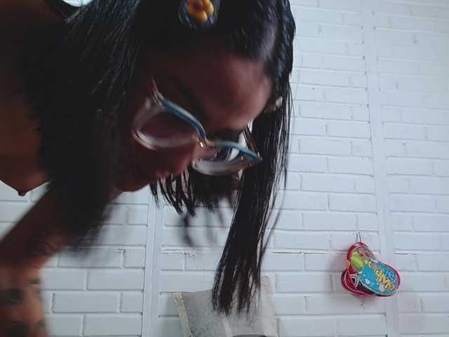 crystalstonee1 live cam on BongaCams