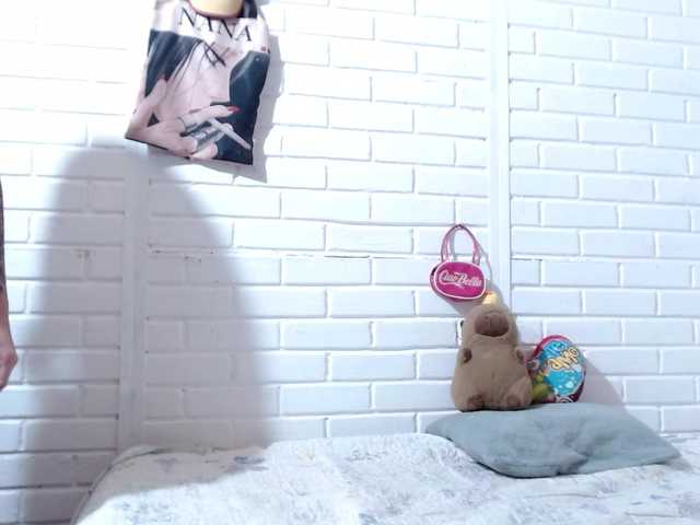 crystalstonee1 live cam on BongaCams