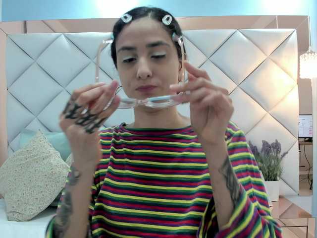crystalstonee1 live cam on BongaCams