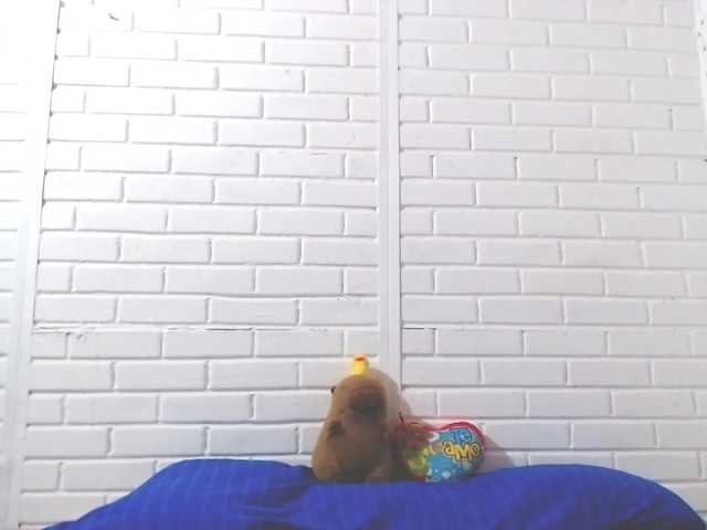 crystalstonee1 live cam on BongaCams