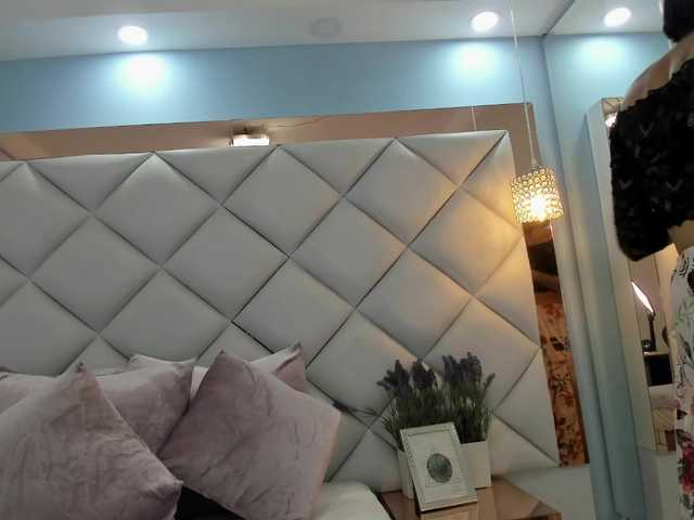 crystalstonee1