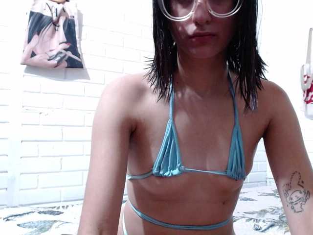 crystalstonee1 live cam