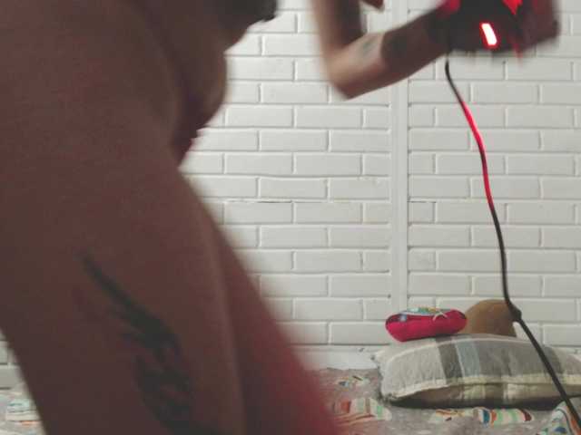 crystalstonee1 live cam on BongaCams