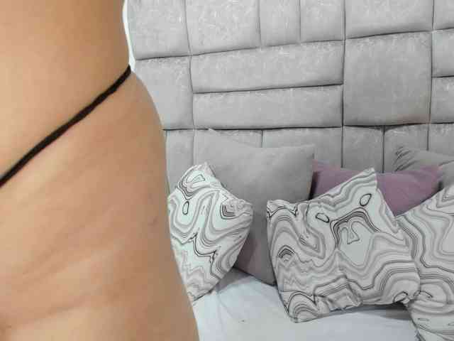 crystalstonee1 webcam