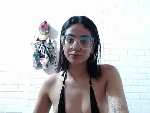 crystalstonee1 webcam