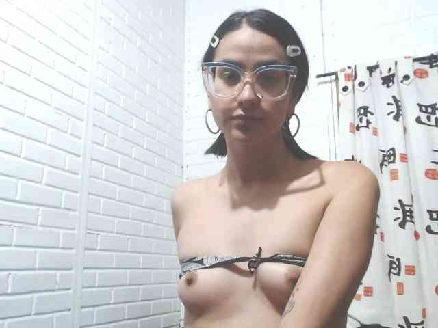 crystalstonee1 webcam