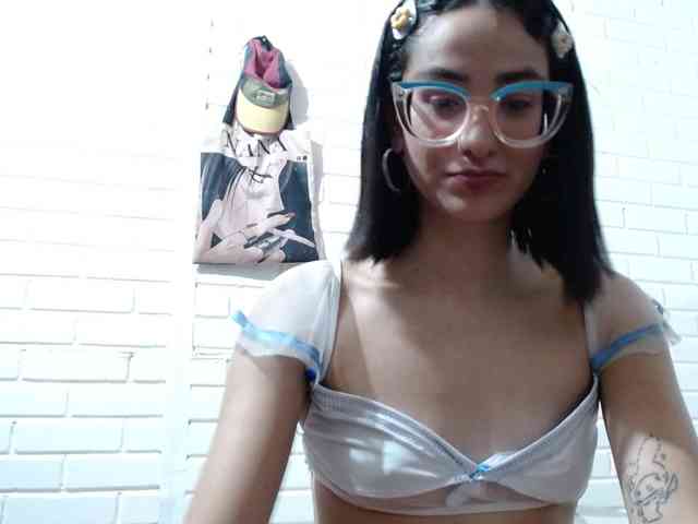 crystalstonee1 webcam