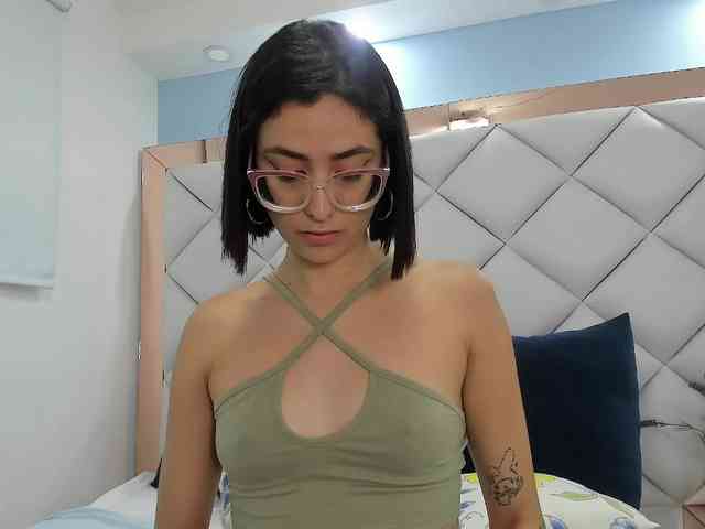 crystalstonee1 webcam