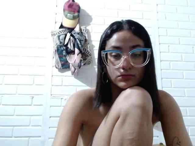 crystalstonee1 webcam