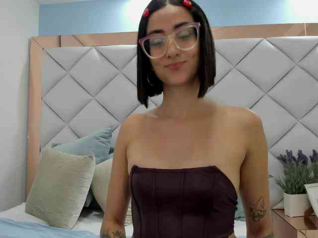 crystalstonee1 webcam