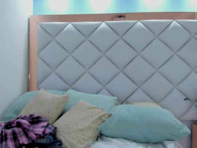 crystalstonee1 webcam