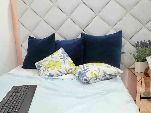 crystalstonee1 webcam