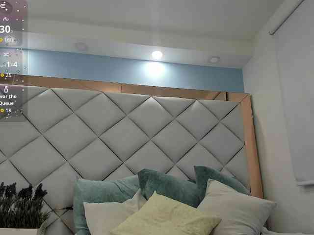 crystalstonee1 webcam