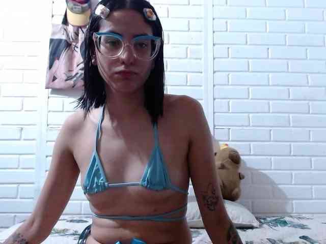 crystalstonee1 webcam