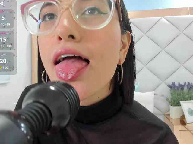 crystalstonee1 webcam